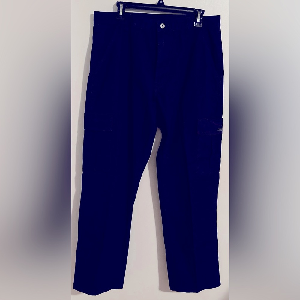 34x30 Men’s Wrangler Navy blue pants. NWOT